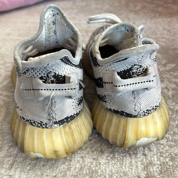 Yeezys Zebra snickers authentic Size 8 includes box - Picture 3 of 10